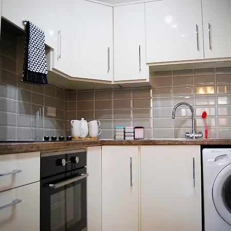 Argyle 2 Bed *